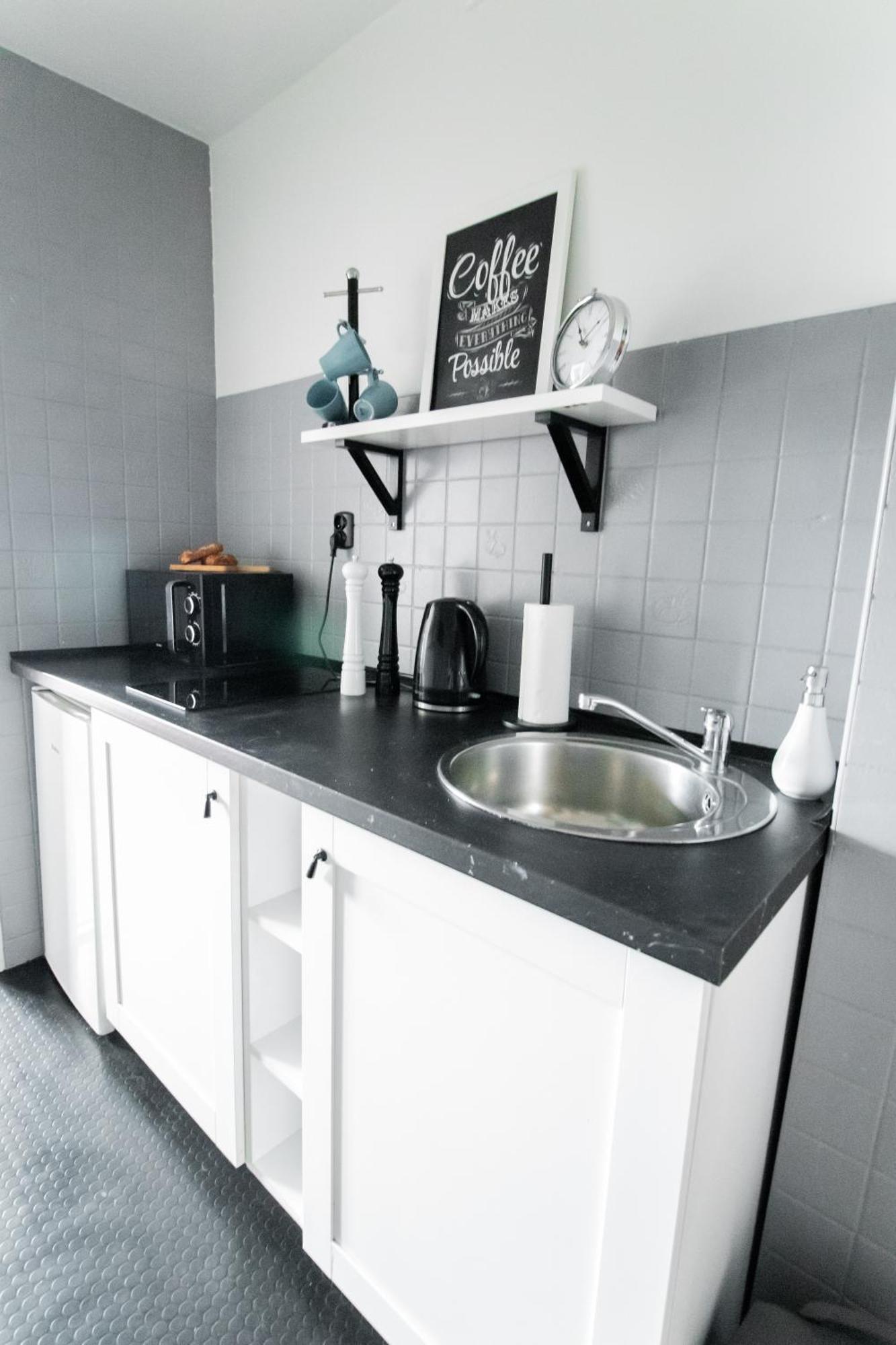 Piotrapartments - Daleka Cozy Train&airport Apartament
