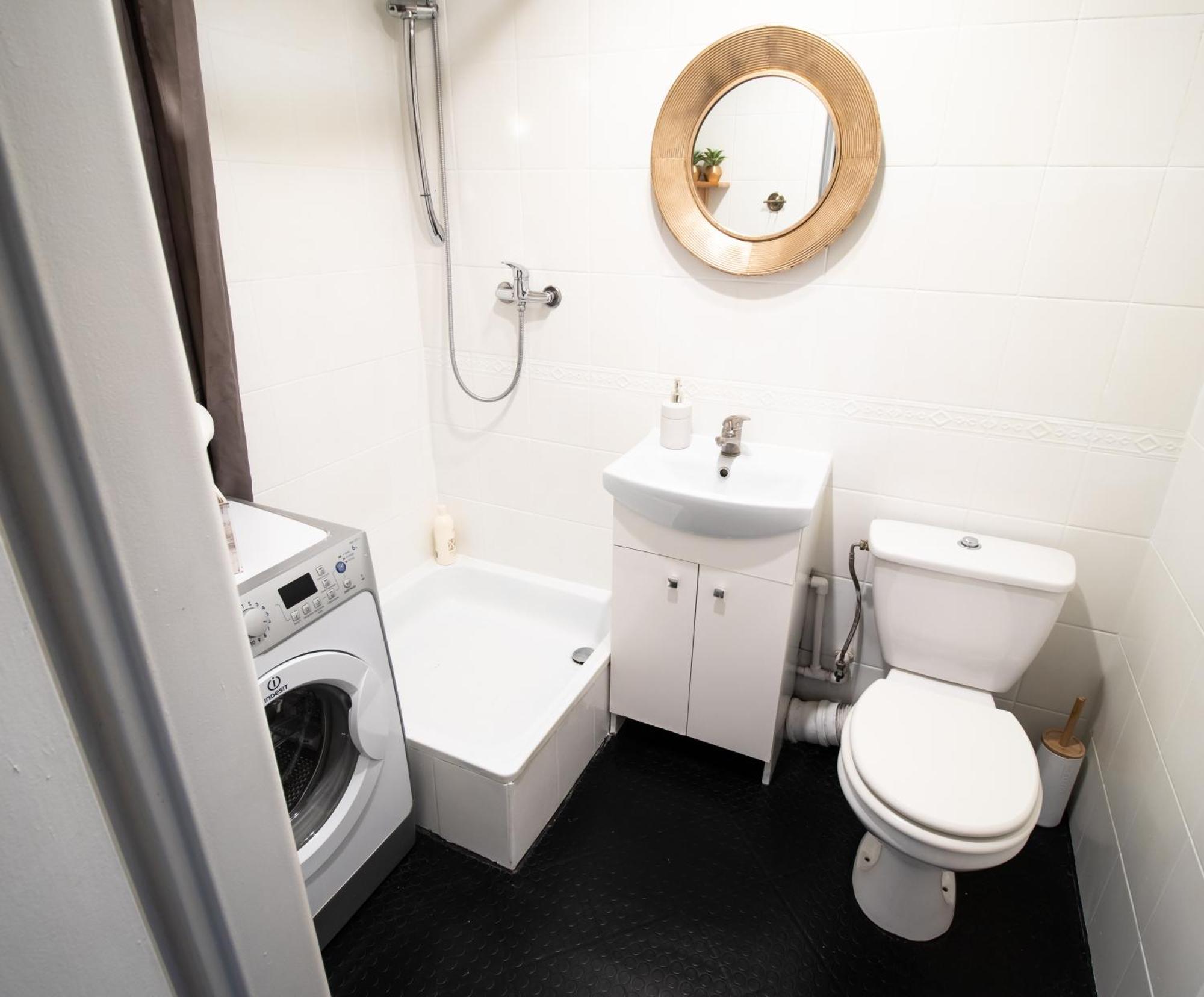 Piotrapartments - Daleka Cozy Train&airport Warszawa